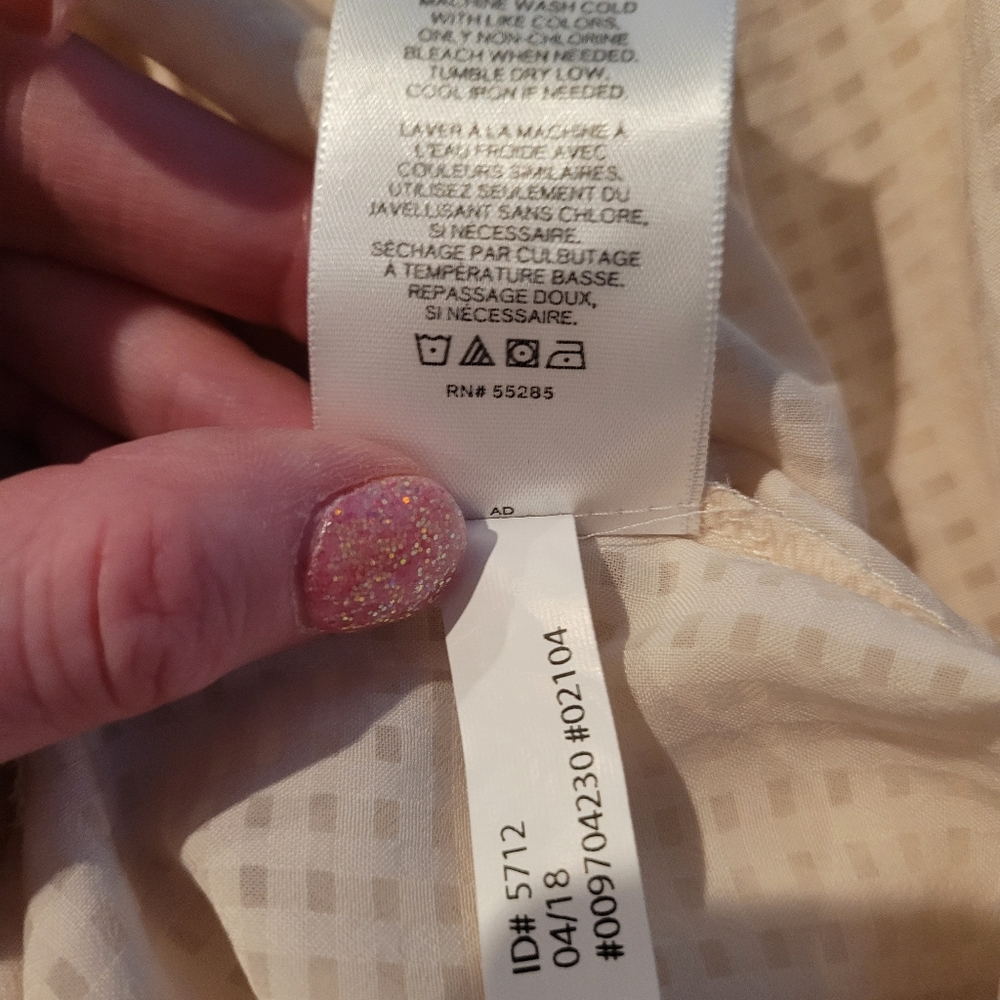 Express Cream Button-Up Blouse - Picture 4 of 4